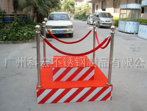 站岗可以免费看的麻豆毛片